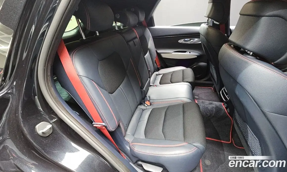 Genesis GV70 2021 2.5 автомат (гидро), фото 16 Genesis GV70 2021 2.5 автомат (гидро), фото 16