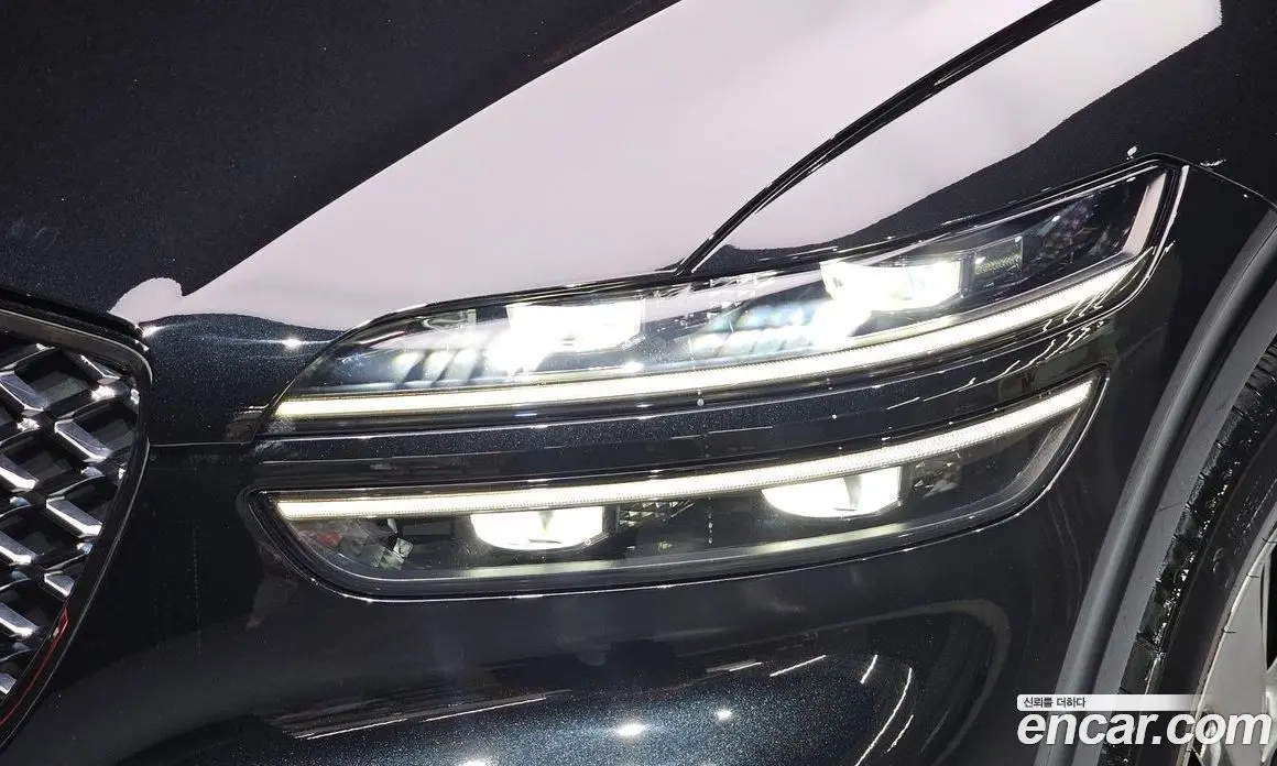 Genesis GV70 2021 2.5 автомат (гидро), фото 8 Genesis GV70 2021 2.5 автомат (гидро), фото 8