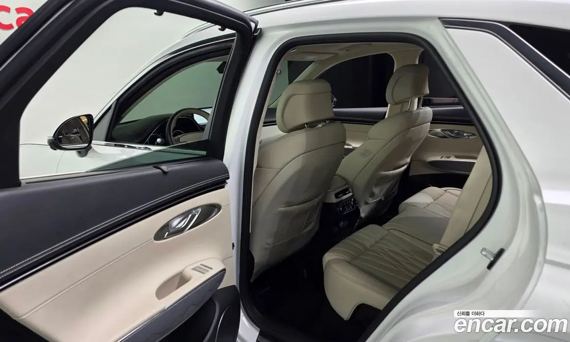 Genesis GV70 2023 2.5 автомат (гидро), фото 16 Genesis GV70 2023 2.5 автомат (гидро), фото 16