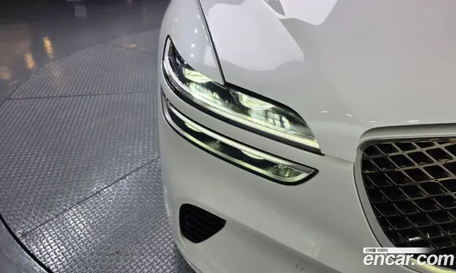 Genesis GV70 2023 2.5 автомат (гидро), миниатюра 8 Genesis GV70 2023 2.5 автомат (гидро), миниатюра 8