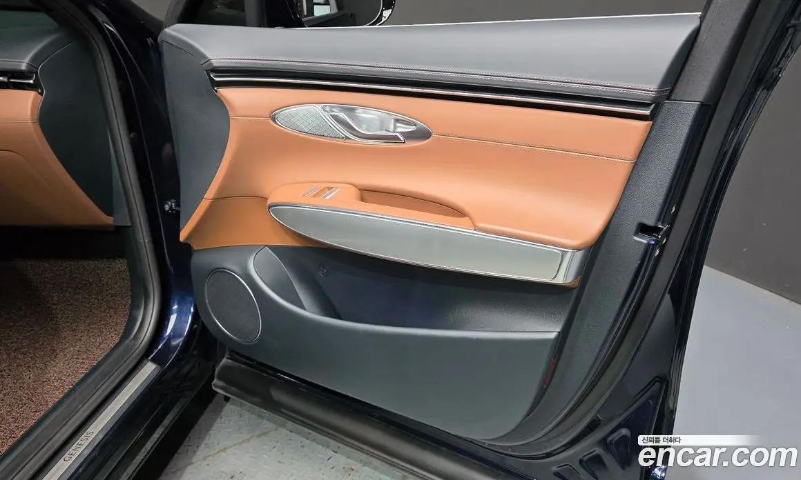 Genesis GV70 2023 2.5 автомат (гидро), фото 14 Genesis GV70 2023 2.5 автомат (гидро), фото 14