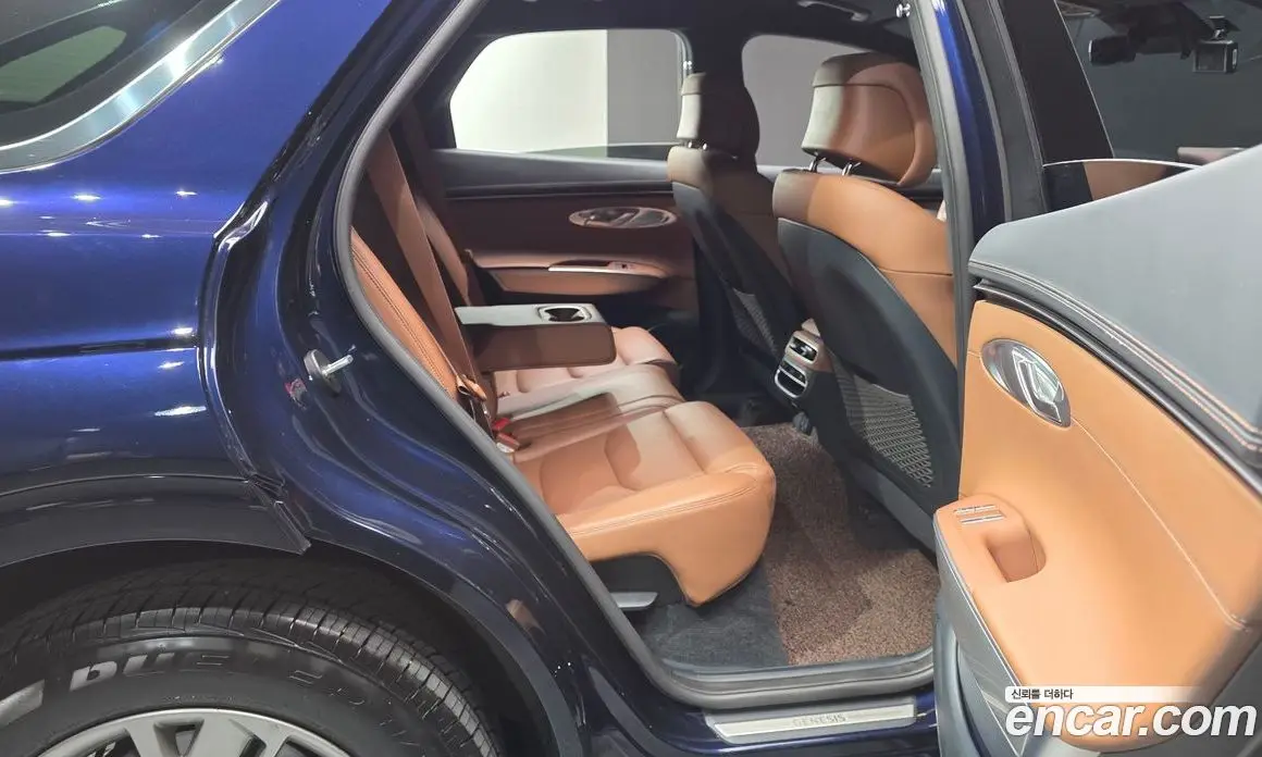 Genesis GV70 2023 2.5 автомат (гидро), фото 17 Genesis GV70 2023 2.5 автомат (гидро), фото 17