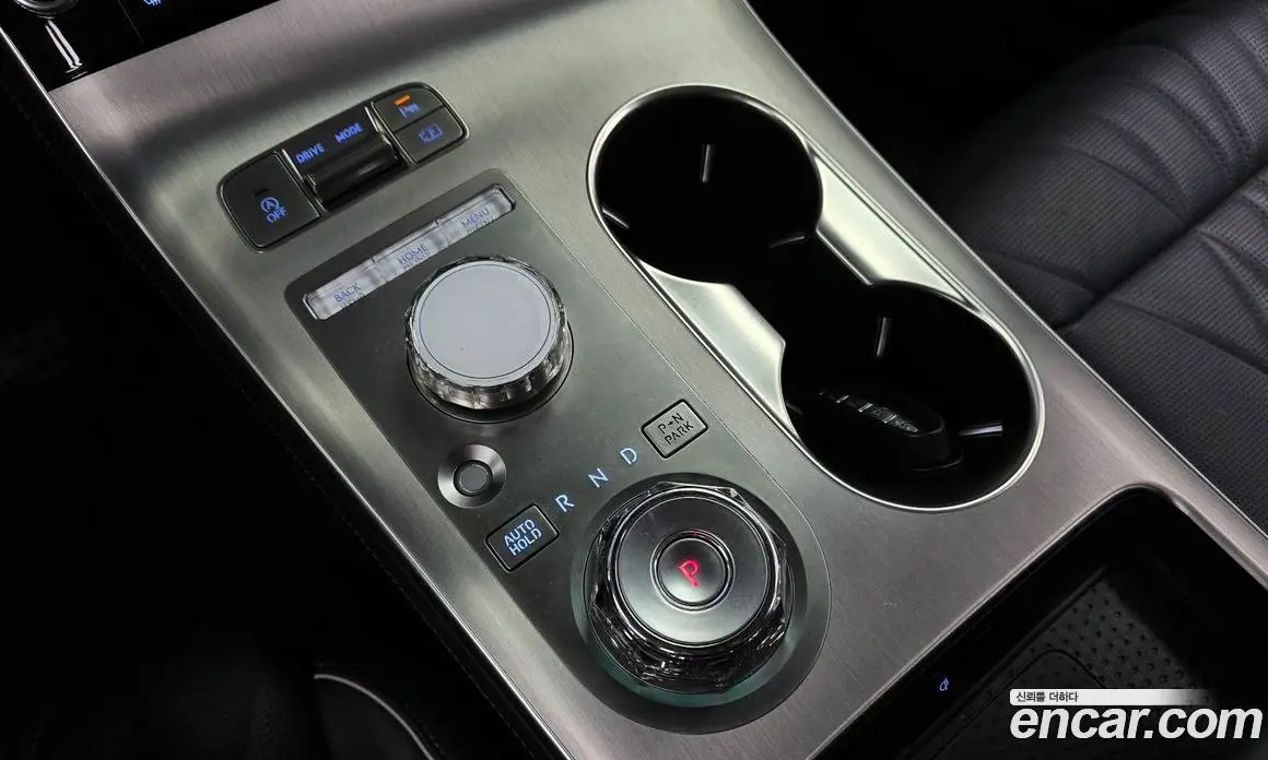 Genesis GV70 2024 2.5 автомат (гидро), фото 12 Genesis GV70 2024 2.5 автомат (гидро), фото 12