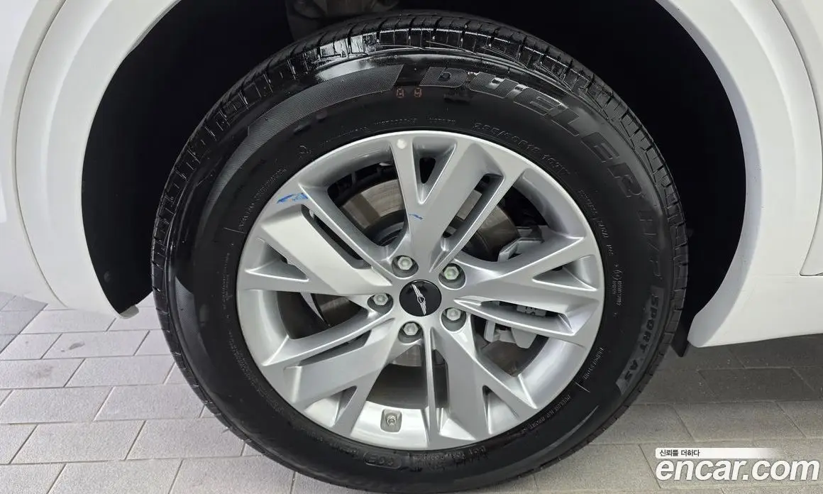 Genesis GV70 2024 2.5 автомат (гидро), фото 5 Genesis GV70 2024 2.5 автомат (гидро), фото 5