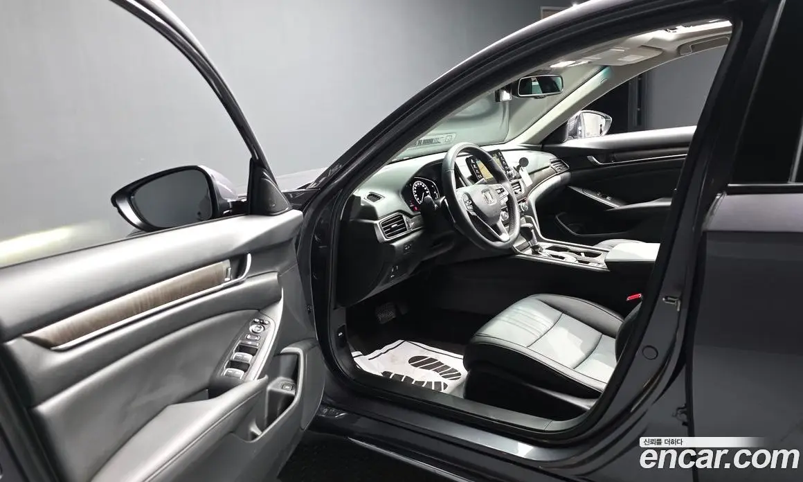 Honda Accord 2019 1.5 автомат (гидро), фото 13 Honda Accord 2019 1.5 автомат (гидро), фото 13