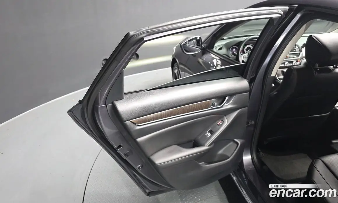 Honda Accord 2019 1.5 автомат (гидро), фото 15 Honda Accord 2019 1.5 автомат (гидро), фото 15