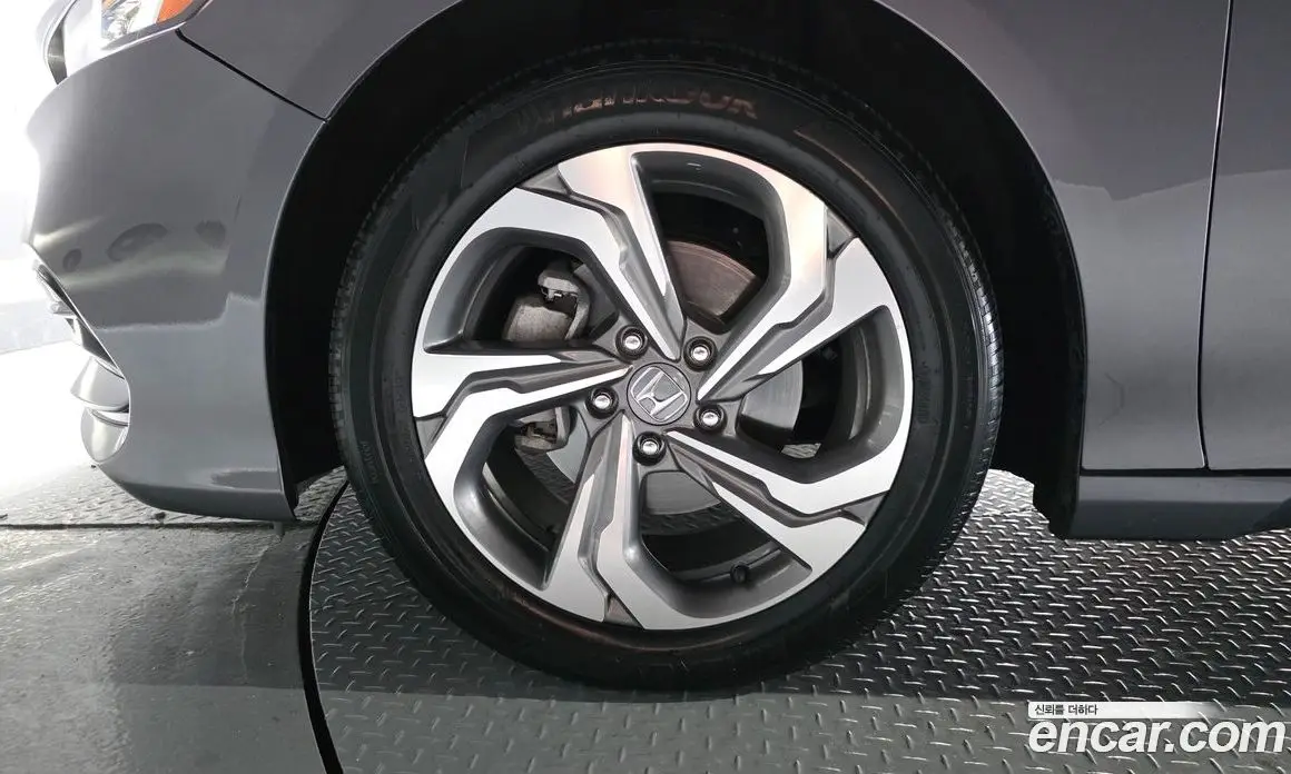 Honda Accord 2019 1.5 автомат (гидро), фото 5 Honda Accord 2019 1.5 автомат (гидро), фото 5