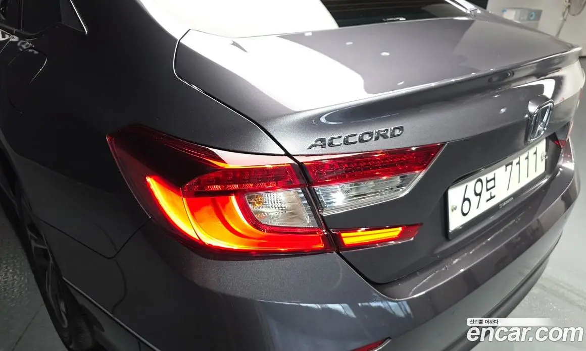 Honda Accord 2019 1.5 автомат (гидро), фото 9 Honda Accord 2019 1.5 автомат (гидро), фото 9