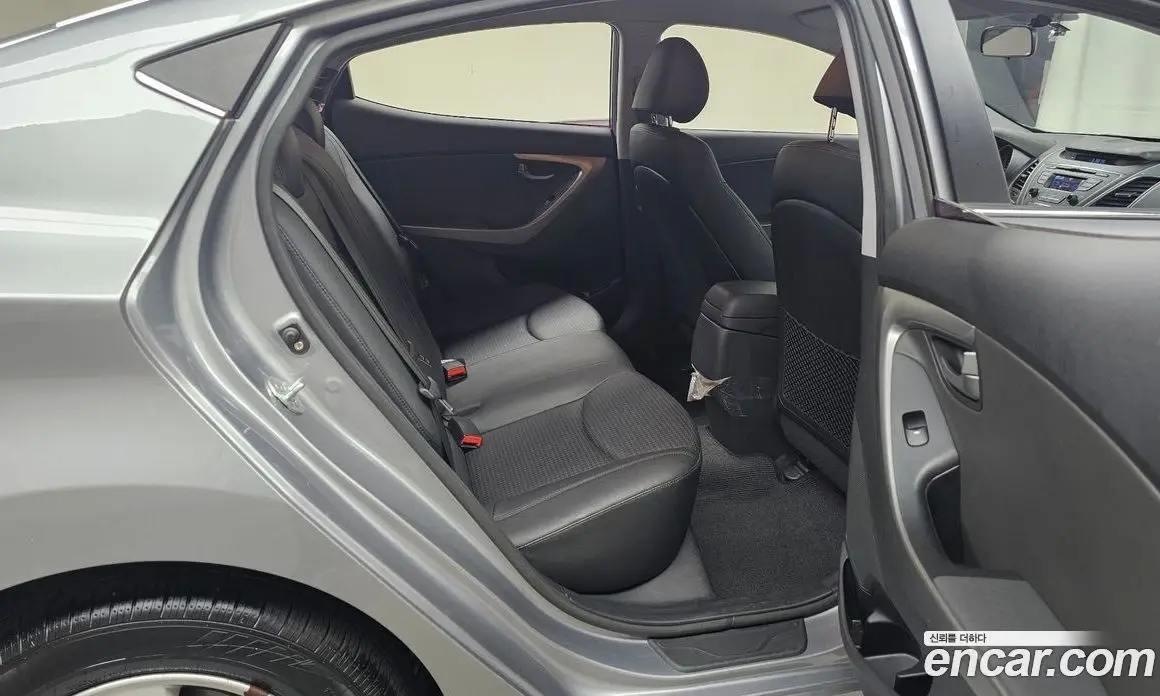 Hyundai Avante 2014 1.6 механика, фото 16