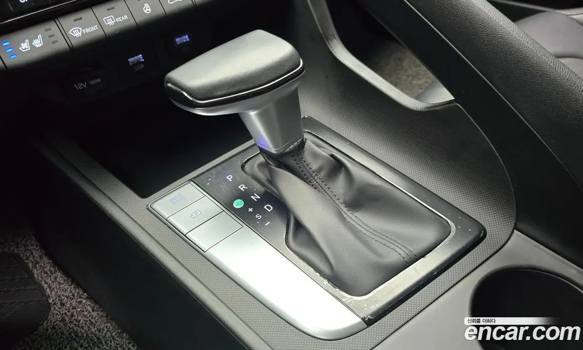 Hyundai Avante 2021 1.6 автомат (гидро), фото 12