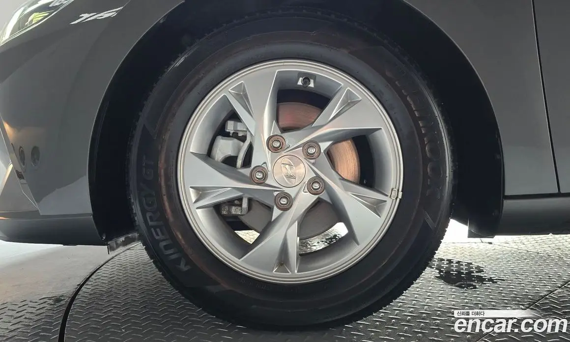 Hyundai Avante 2021 1.6 автомат (гидро), фото 5