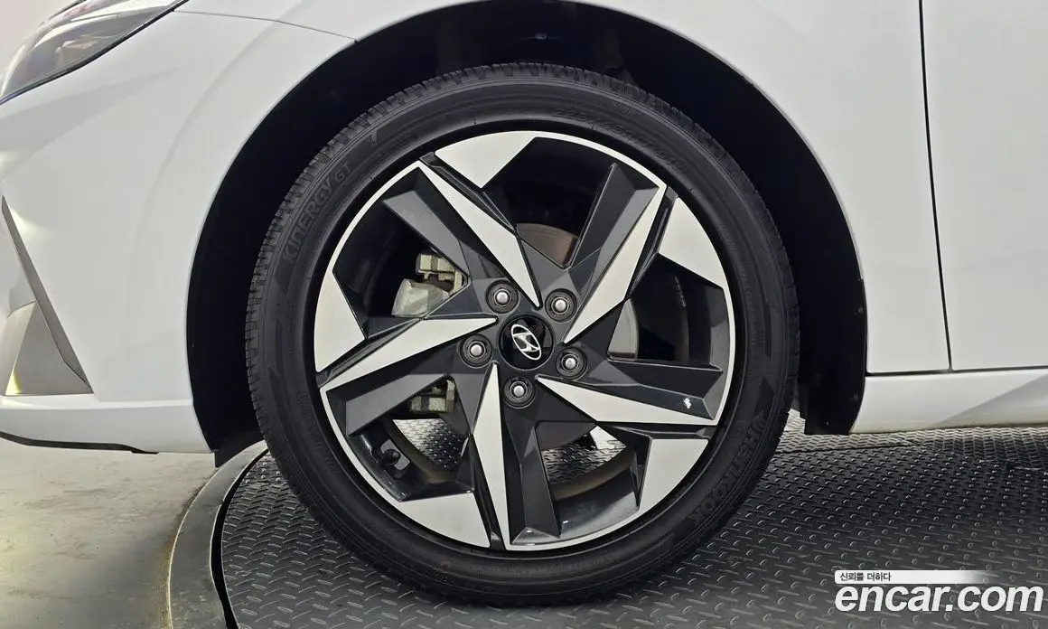Hyundai Avante 2022 1.6 автомат (гидро), фото 5 Hyundai Avante 2022 1.6 автомат (гидро), фото 5