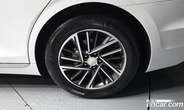 Hyundai Grandeur 2021 2.5 автомат (гидро), миниатюра 7 Hyundai Grandeur 2021 2.5 автомат (гидро), миниатюра 7
