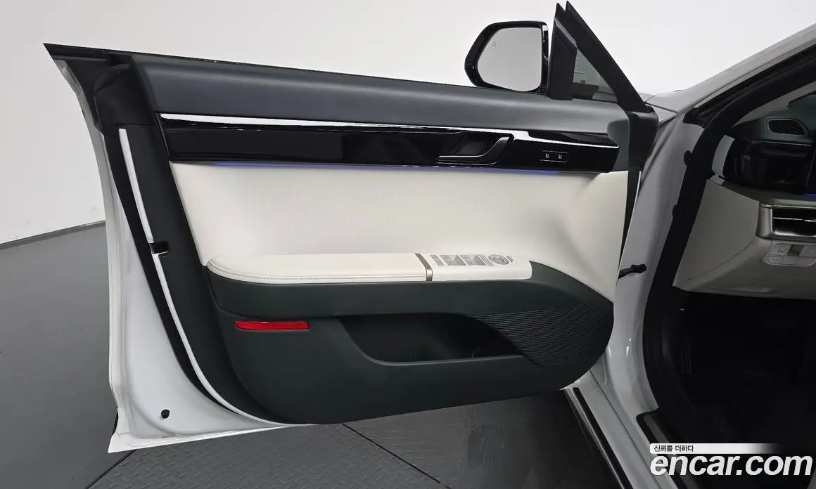 Hyundai Grandeur 2024 1.6 автомат (гидро), фото 13