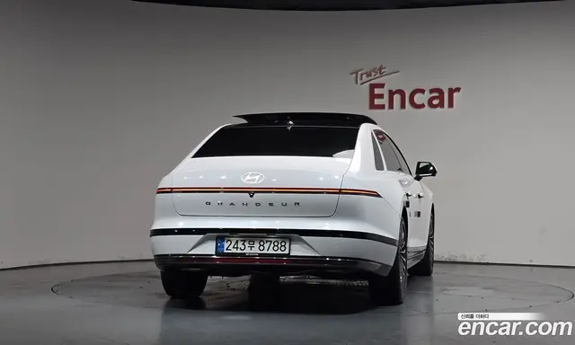 Hyundai Grandeur 2024 1.6 автомат (гидро), миниатюра 3