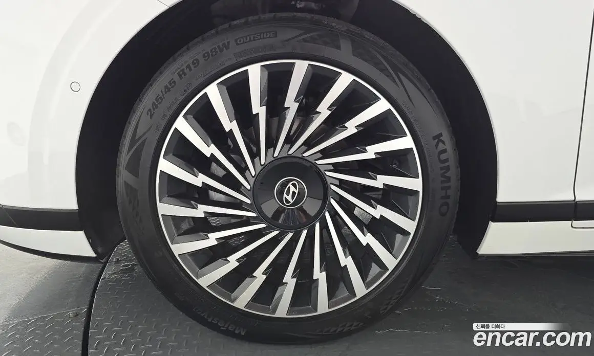 Hyundai Grandeur 2024 1.6 автомат (гидро), фото 4