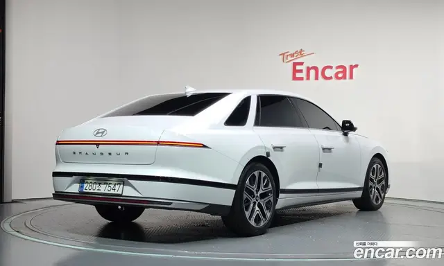 Hyundai Grandeur 2024 2.5 автомат (гидро), миниатюра 2