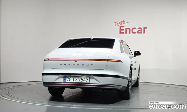 Hyundai Grandeur 2024 2.5 автомат (гидро), миниатюра 4