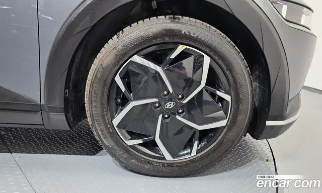 Hyundai Ioniq 5 2023 0.1 автомат (гидро), миниатюра 6