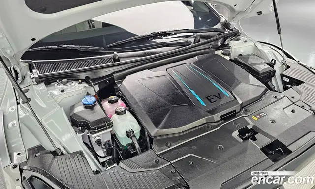 Hyundai Ioniq 5 2023 0.1 автомат (гидро), миниатюра 6 Hyundai Ioniq 5 2023 0.1 автомат (гидро), миниатюра 6