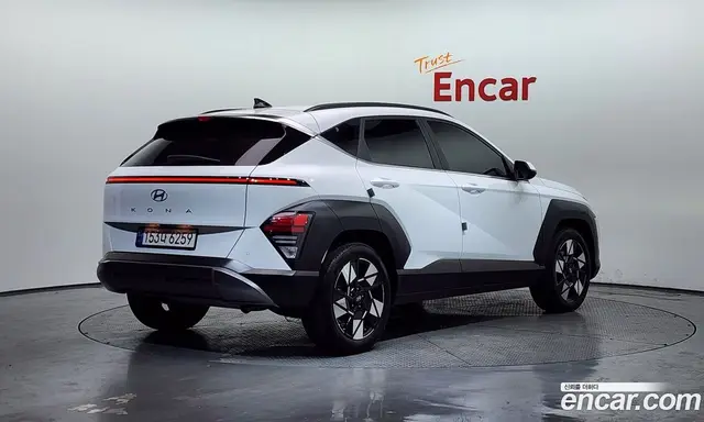 Hyundai Kona 2023 1.6 автомат (гидро), миниатюра 2