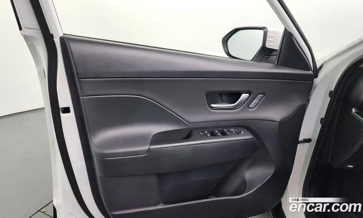 Hyundai Kona 2023 1.6 автомат (гидро), фото 14