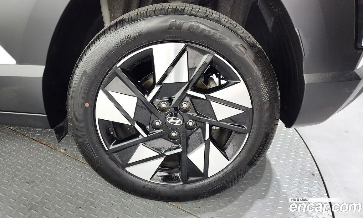 Hyundai Kona 2023 1.6 автомат (гидро), фото 7