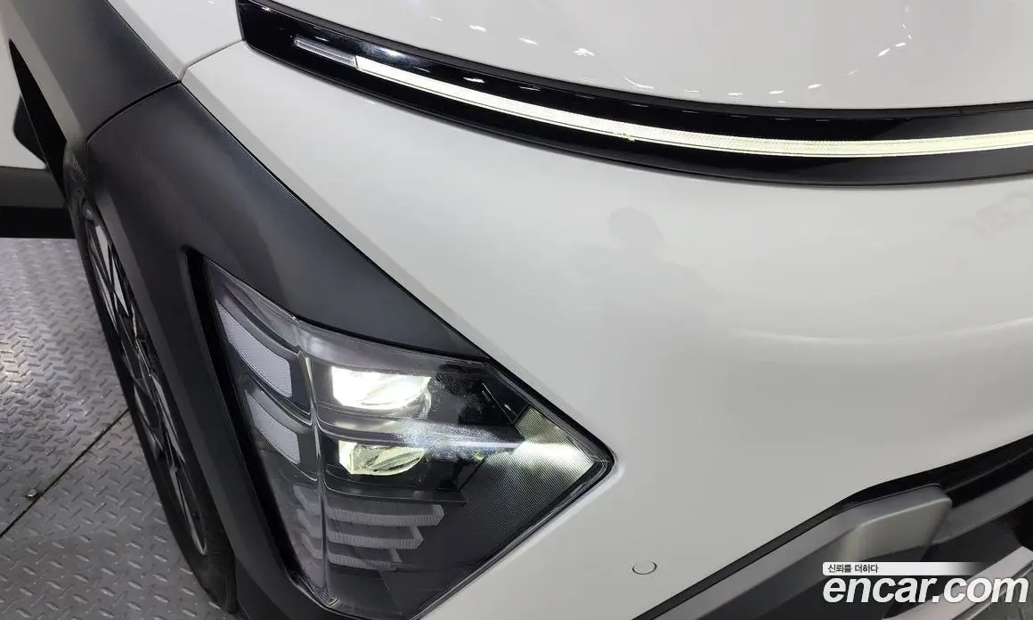 Hyundai Kona 2023 1.6 автомат (гидро), фото 8
