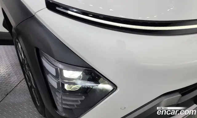 Hyundai Kona 2023 1.6 автомат (гидро), миниатюра 8