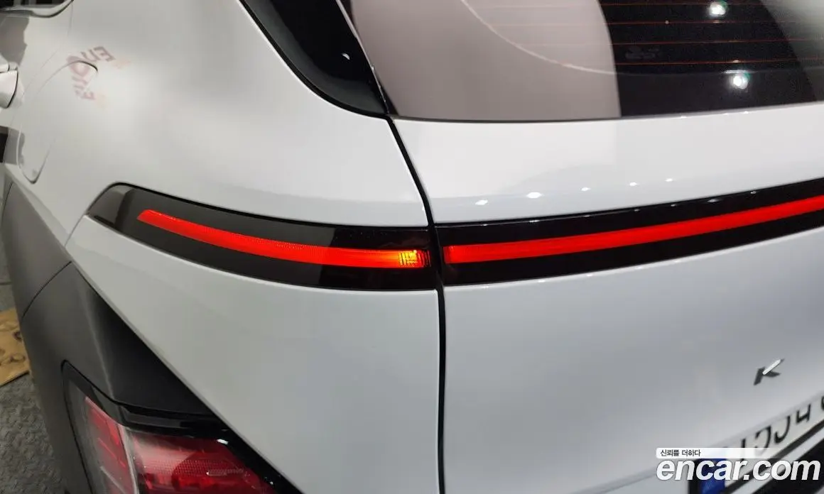 Hyundai Kona 2023 1.6 автомат (гидро), фото 9