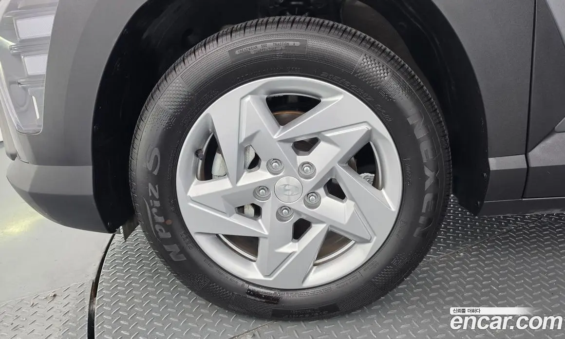 Hyundai Kona 2023 2.0 автомат (гидро), фото 5