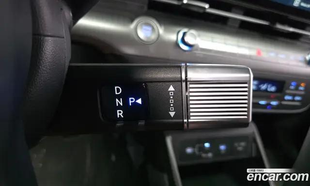 Hyundai Kona 2025 1.6 автомат (гидро), миниатюра 12