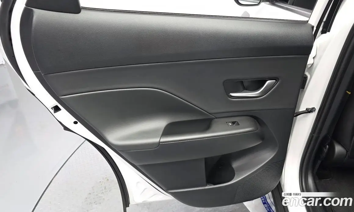 Hyundai Kona 2025 1.6 автомат (гидро), фото 15