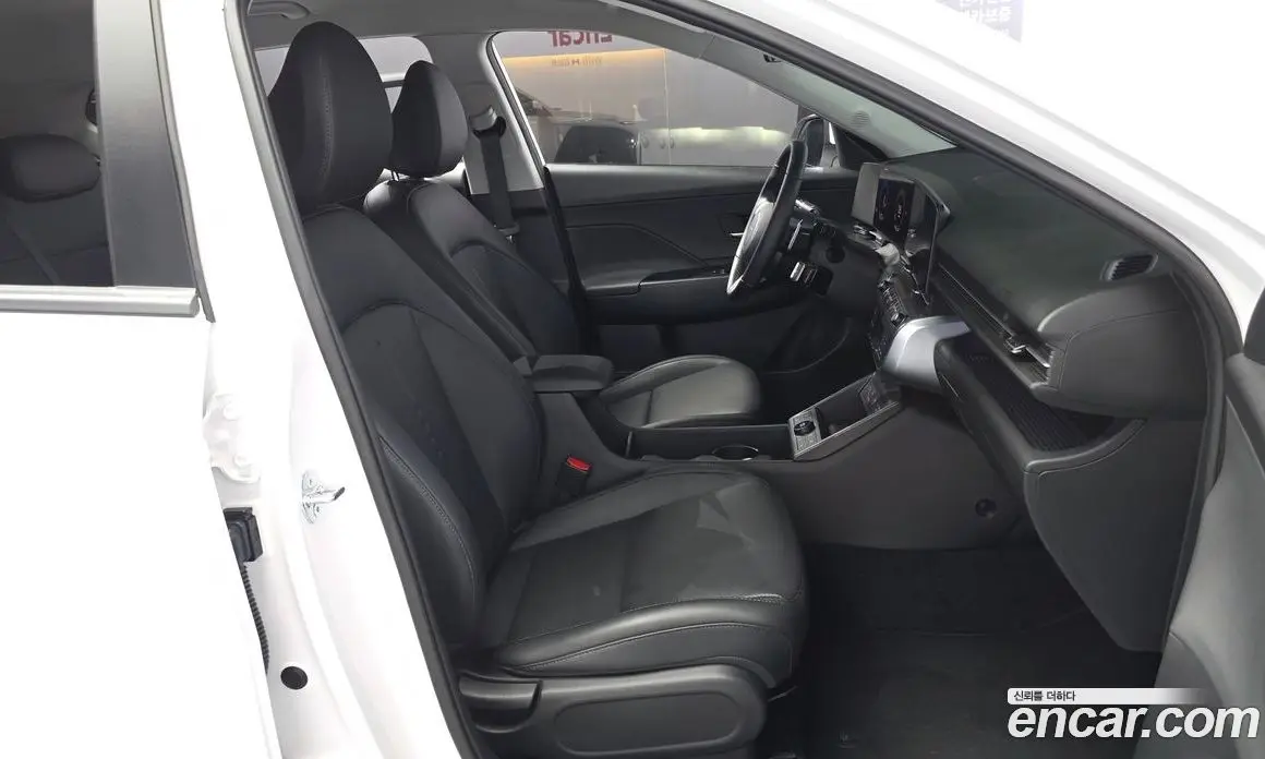 Hyundai Kona 2025 1.6 автомат (гидро), фото 17