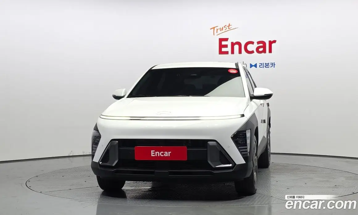 Hyundai Kona 2025 1.6 автомат (гидро), фото 3