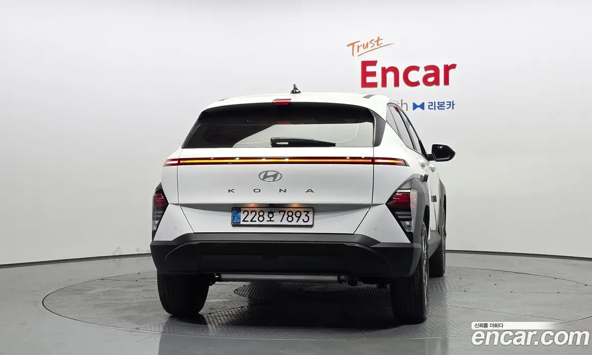 Hyundai Kona 2025 1.6 автомат (гидро), фото 4
