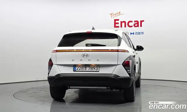 Hyundai Kona 2025 1.6 автомат (гидро), миниатюра 4