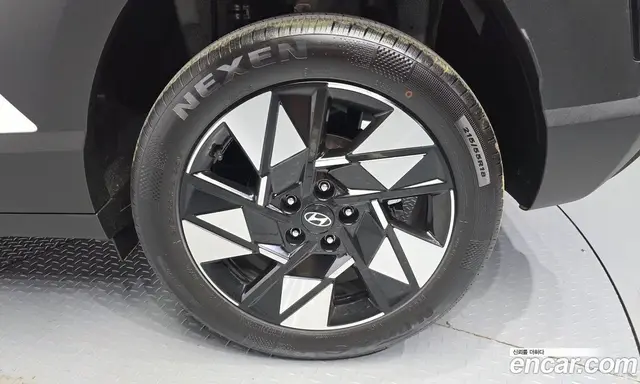 Hyundai Kona 2025 1.6 автомат (гидро), миниатюра 5