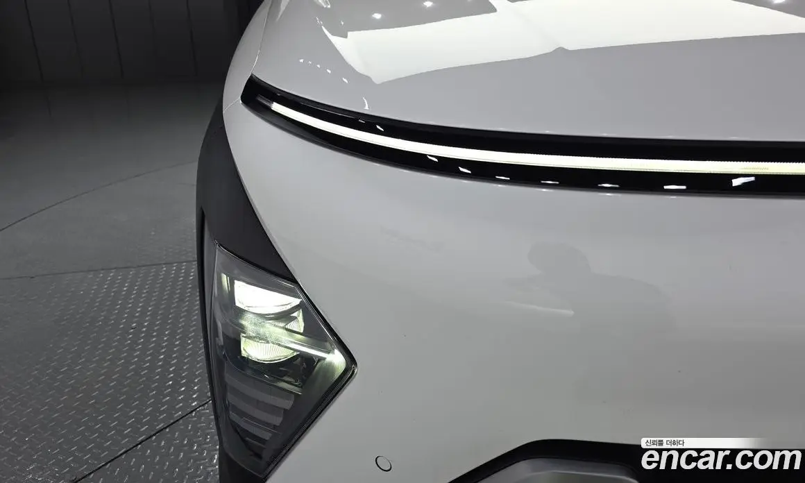 Hyundai Kona 2025 1.6 автомат (гидро), фото 8