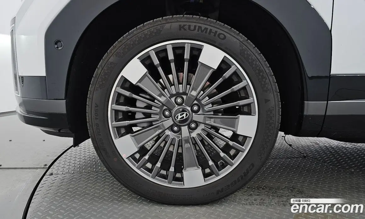 Hyundai Santa Fe 2025 1.6 автомат (гидро), фото 4