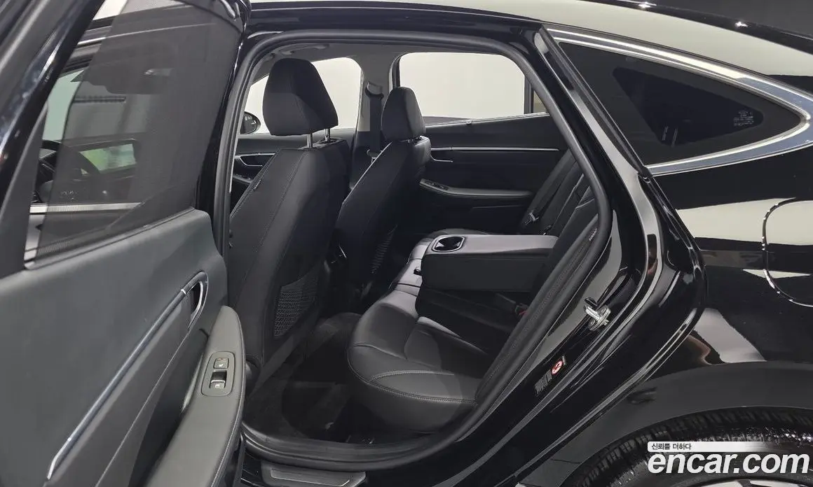 Hyundai Sonata 2022 2.0 автомат (гидро), фото 17