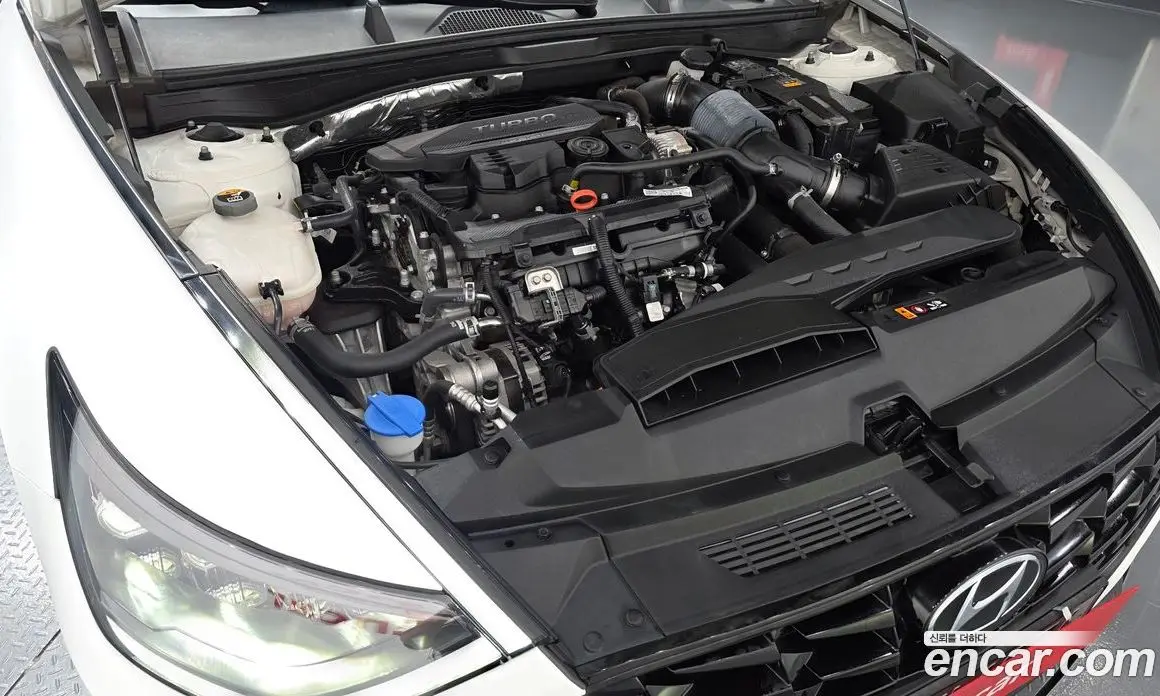 Hyundai Sonata 2023 1.6 автомат (гидро), фото 6
