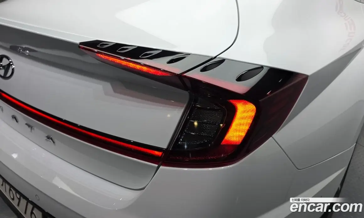 Hyundai Sonata 2023 1.6 автомат (гидро), фото 9