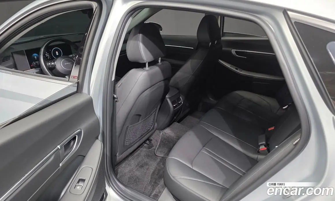 Hyundai Sonata 2024 2.0 автомат (гидро), фото 16