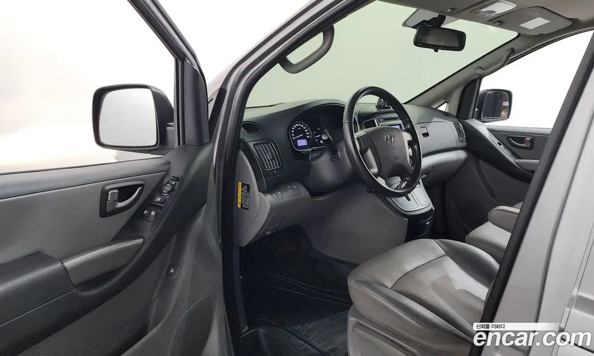Hyundai Starex 2021 2.5 автомат (гидро), фото 13