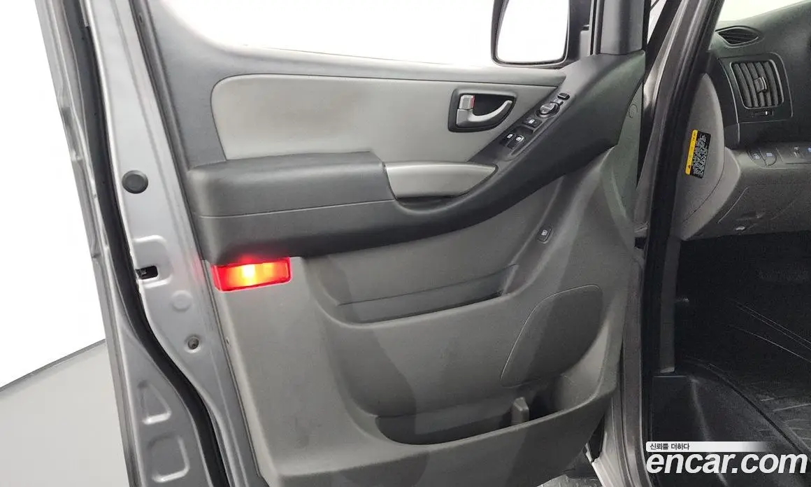 Hyundai Starex 2021 2.5 автомат (гидро), фото 15