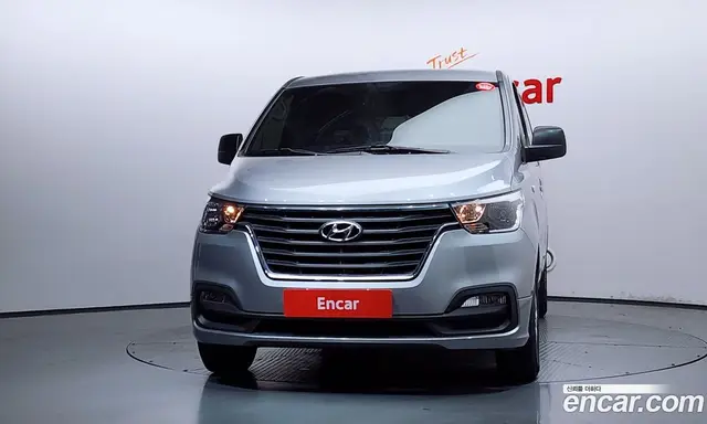 Hyundai Starex 2021 2.5 автомат (гидро), миниатюра 3