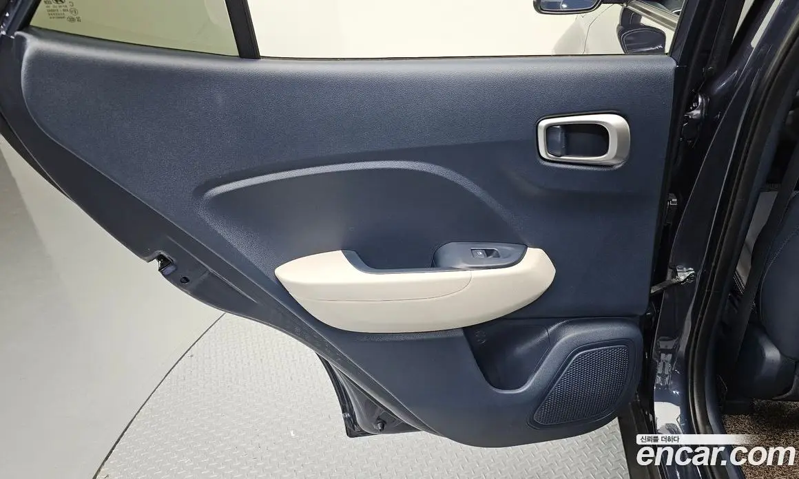 Hyundai Venue 2021 1.6 автомат (гидро), фото 15