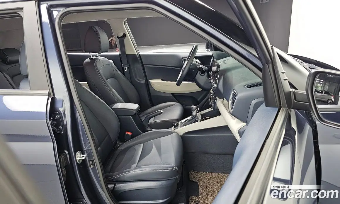 Hyundai Venue 2021 1.6 автомат (гидро), фото 16