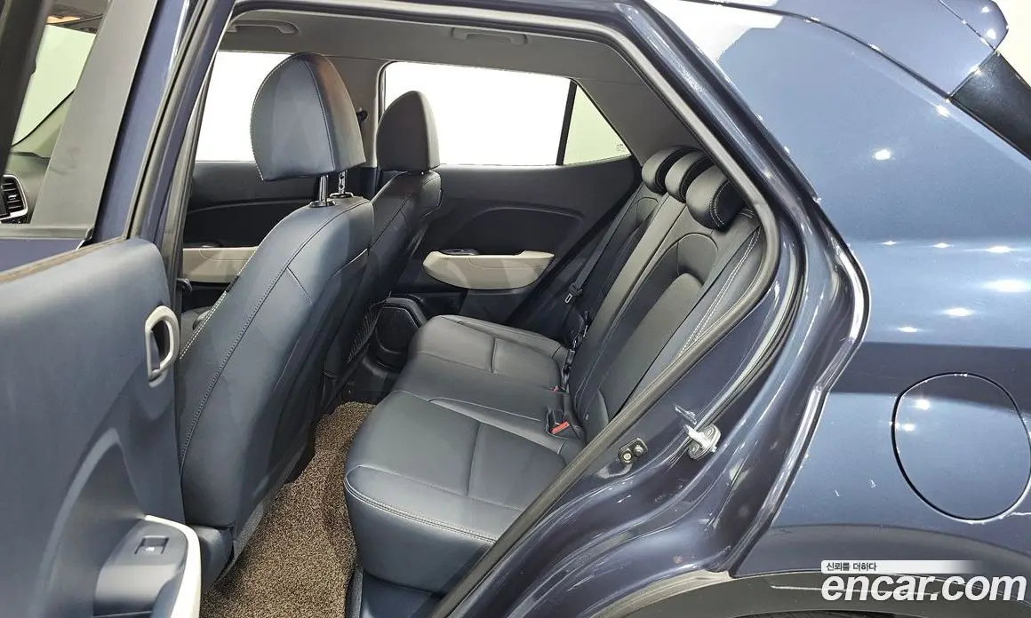 Hyundai Venue 2021 1.6 автомат (гидро), фото 18